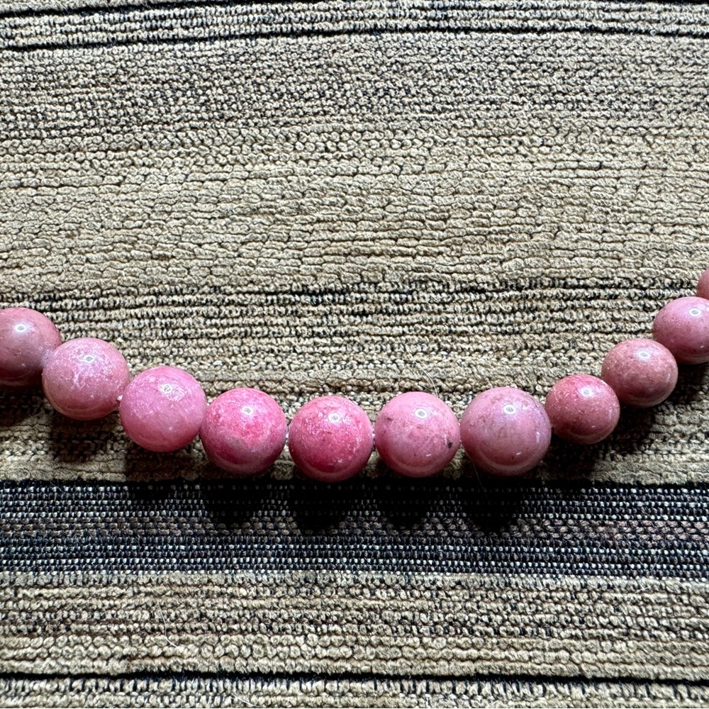 ‘90’s Rhodonite beaded necklace.
